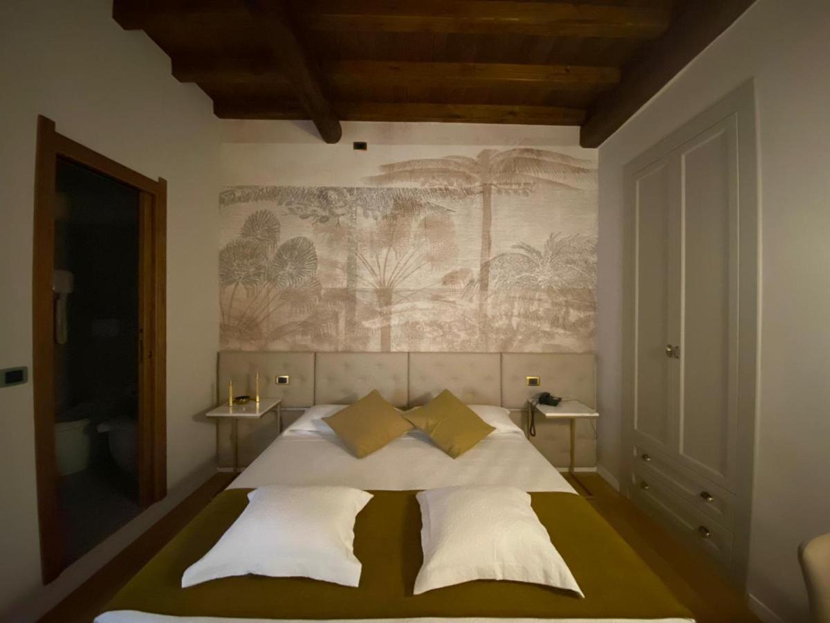 Condotti Rooms ローマ エクステリア 写真