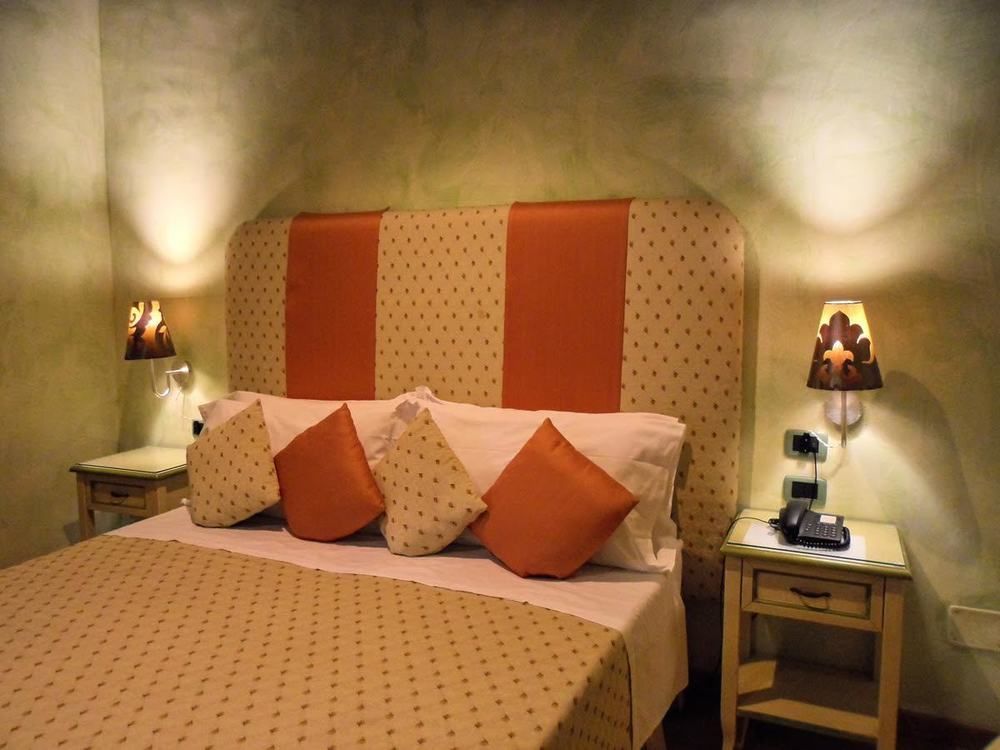 Condotti Rooms ローマ エクステリア 写真